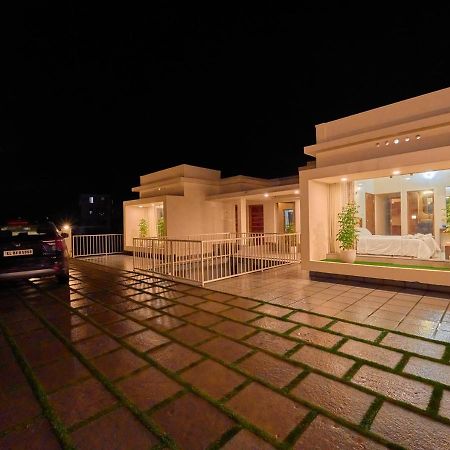 Glen Castle Vagamon Pool Resort By Voye Homes Экстерьер фото