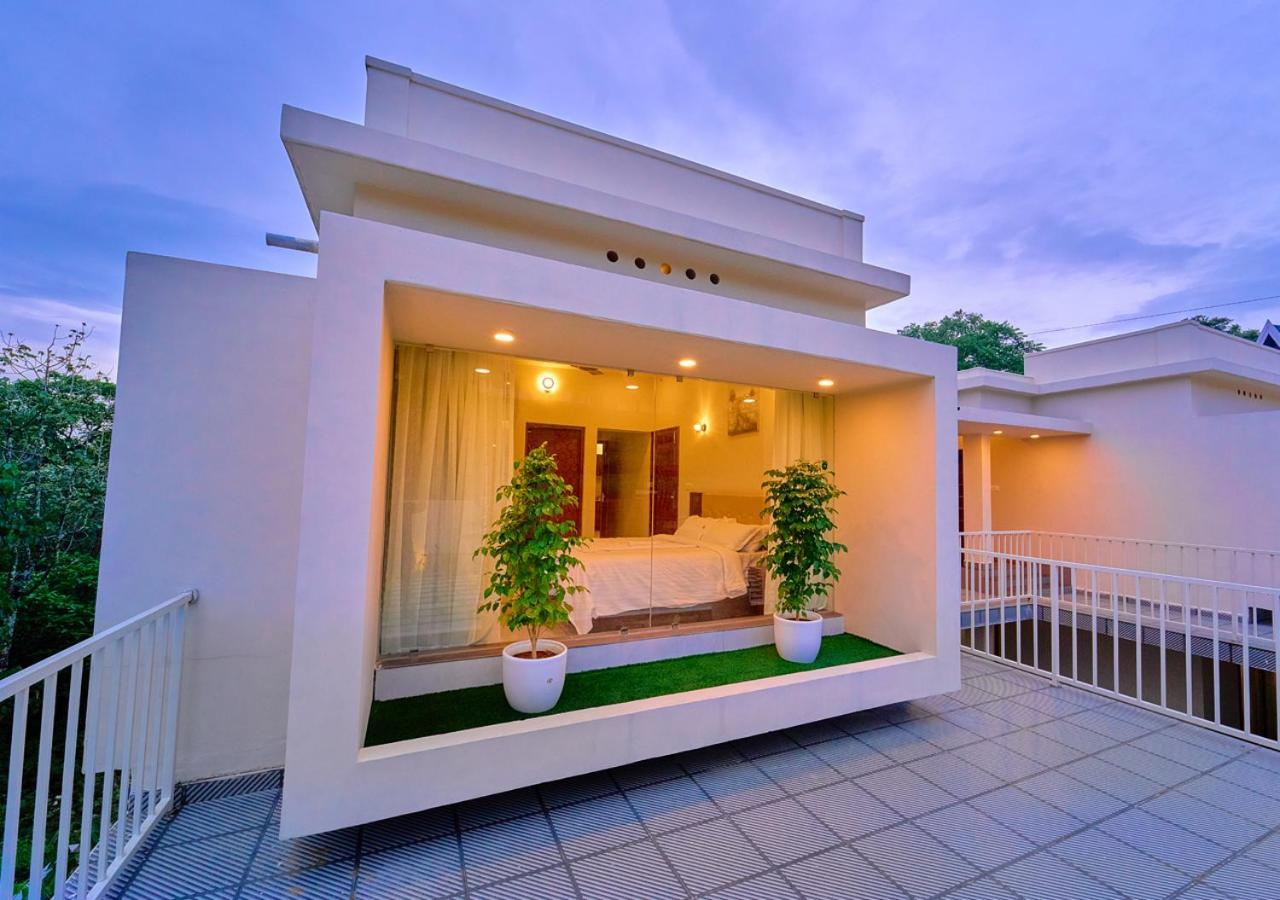 Glen Castle Vagamon Pool Resort By Voye Homes Экстерьер фото