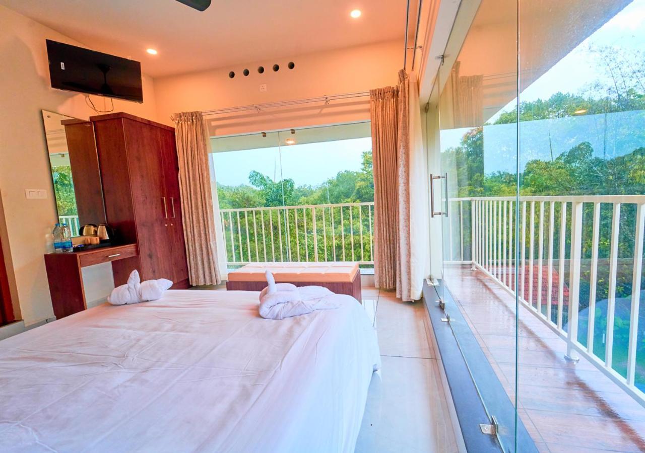 Glen Castle Vagamon Pool Resort By Voye Homes Экстерьер фото