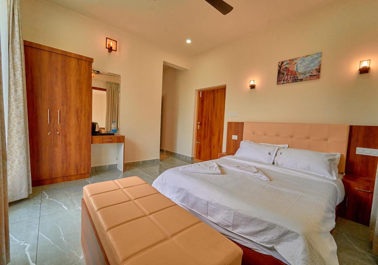 Glen Castle Vagamon Pool Resort By Voye Homes Экстерьер фото
