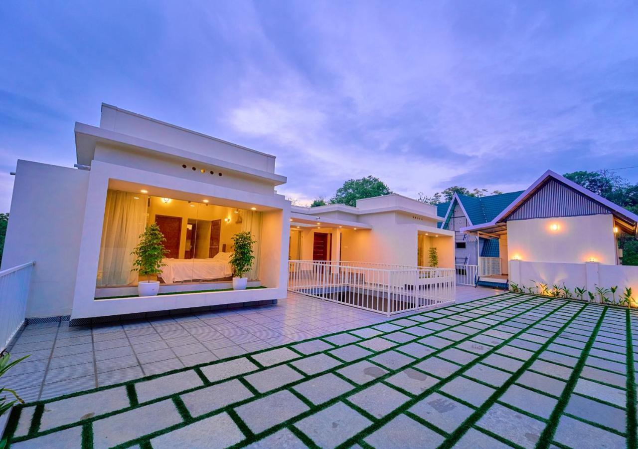 Glen Castle Vagamon Pool Resort By Voye Homes Экстерьер фото