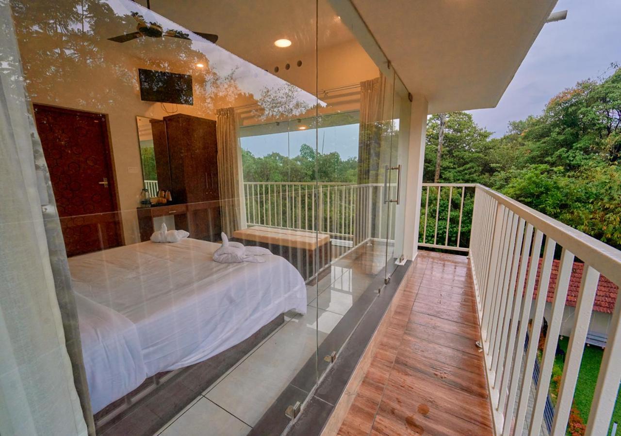 Glen Castle Vagamon Pool Resort By Voye Homes Экстерьер фото